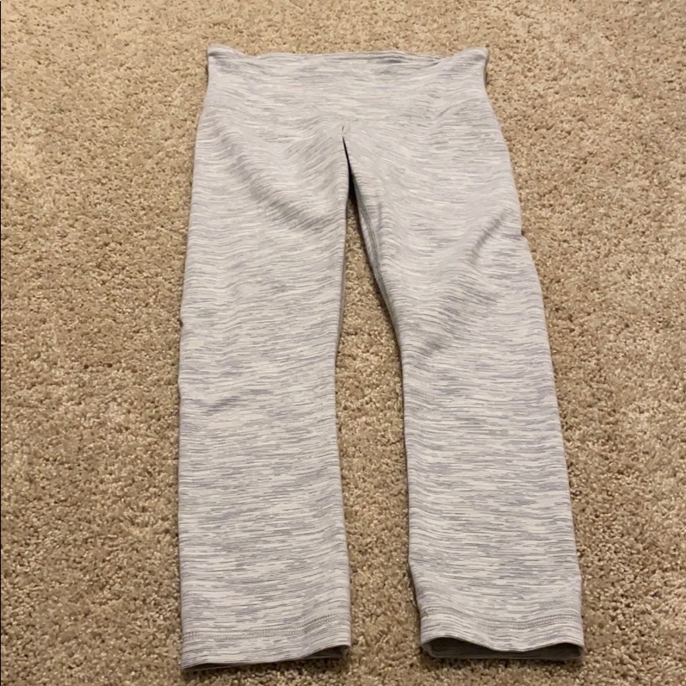 Lululemon Crop - Picture 2 of 7